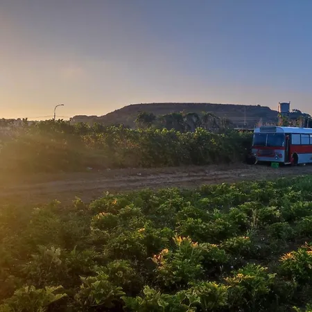 Gozo Bus Glamping Apartment Xagħra